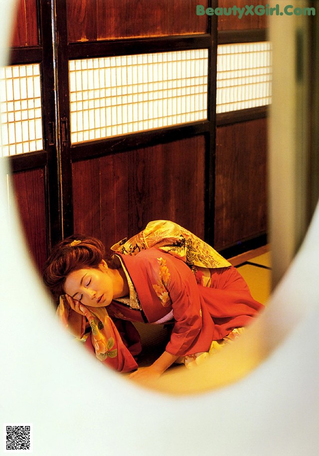 Takami Yoshimoto - Magaking 4u Xossip No.4d6724