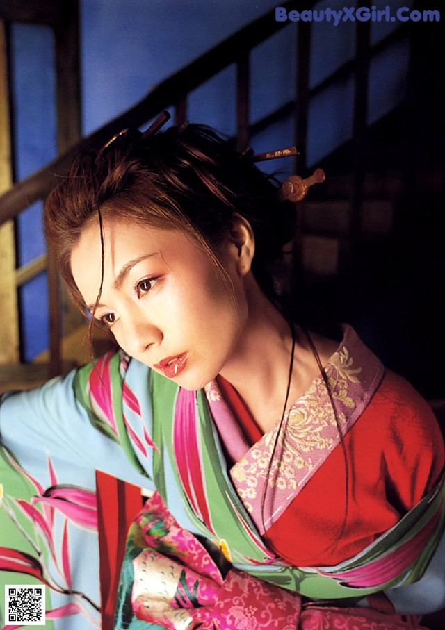 Takami Yoshimoto - Magaking 4u Xossip No.4d6724